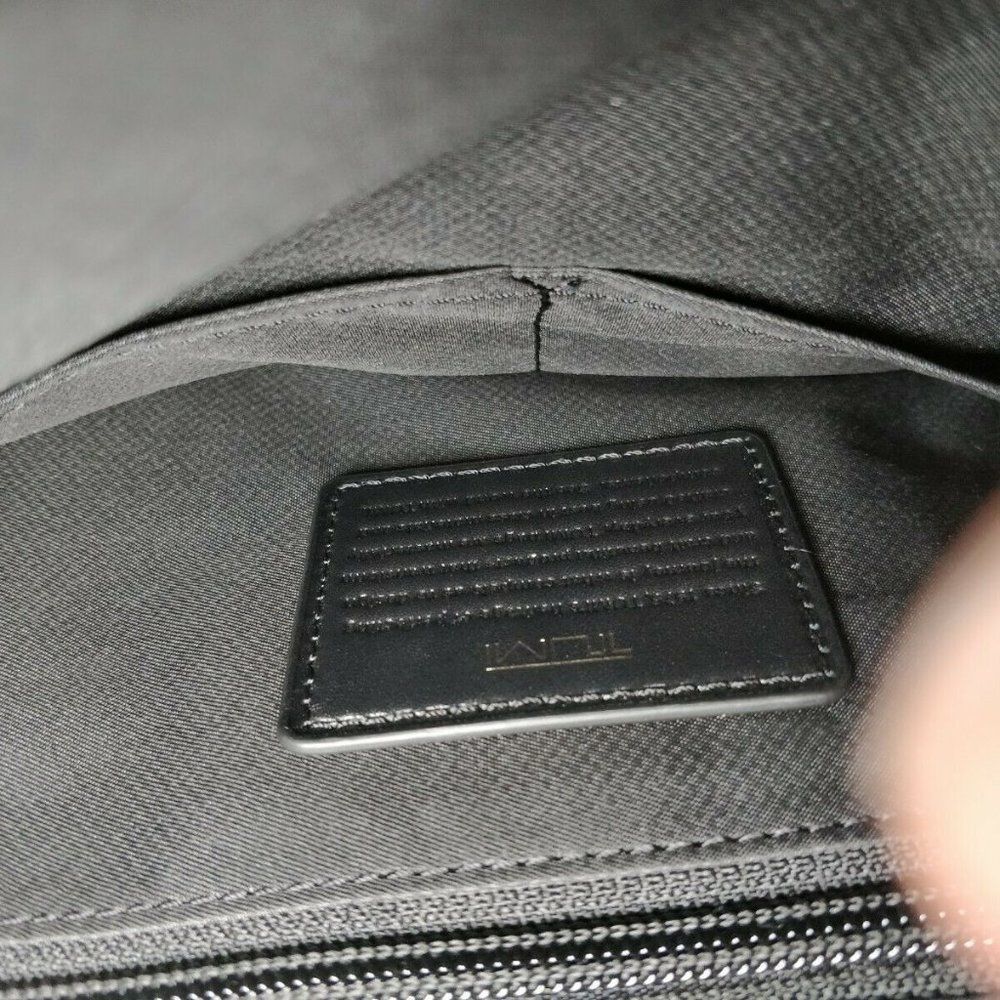 Tumi Men's Stratton Harrison Crossbody Bag BLACK - Picture 6 of 7
